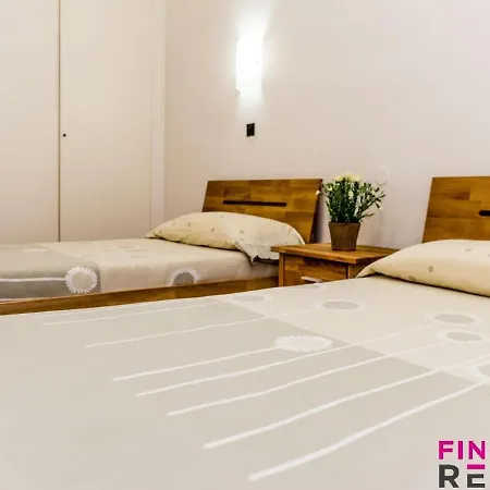 Apartment Sant Pere 11 *